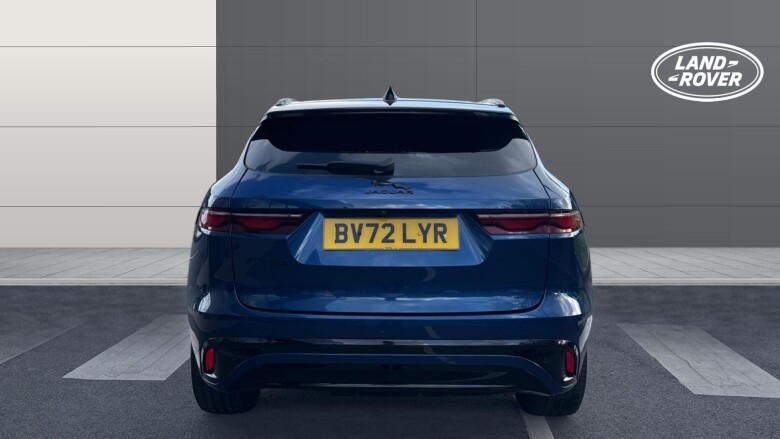 Jaguar F-Pace 2.0 D200 R-Dynamic Black 5dr Auto AWD Diesel Estate